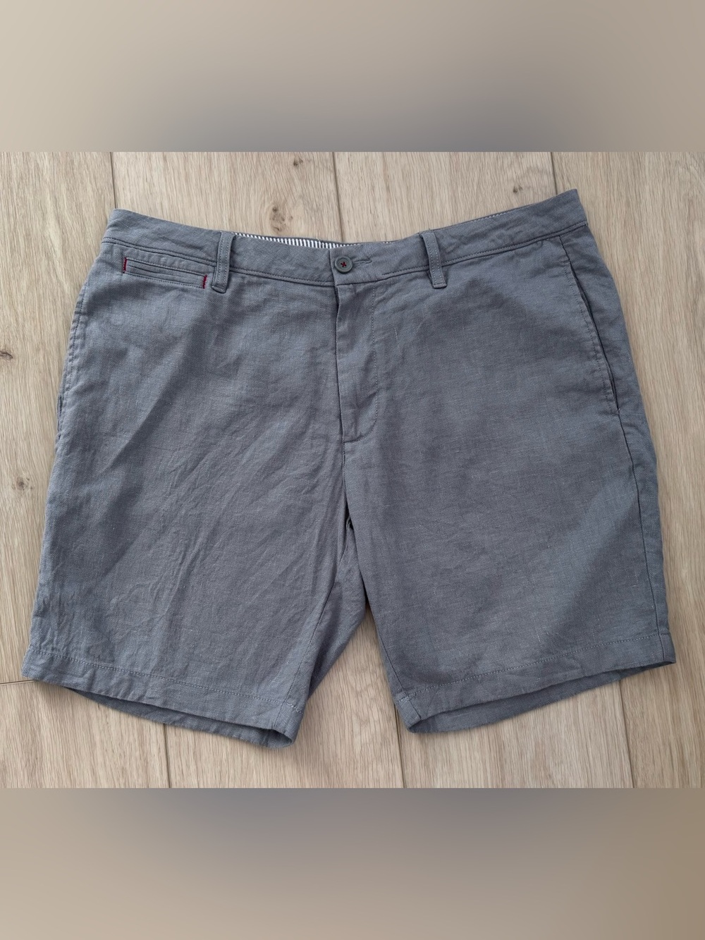 UNTUCKit Men’s St. Julien gray linen blend 36 waist chino shorts flat front